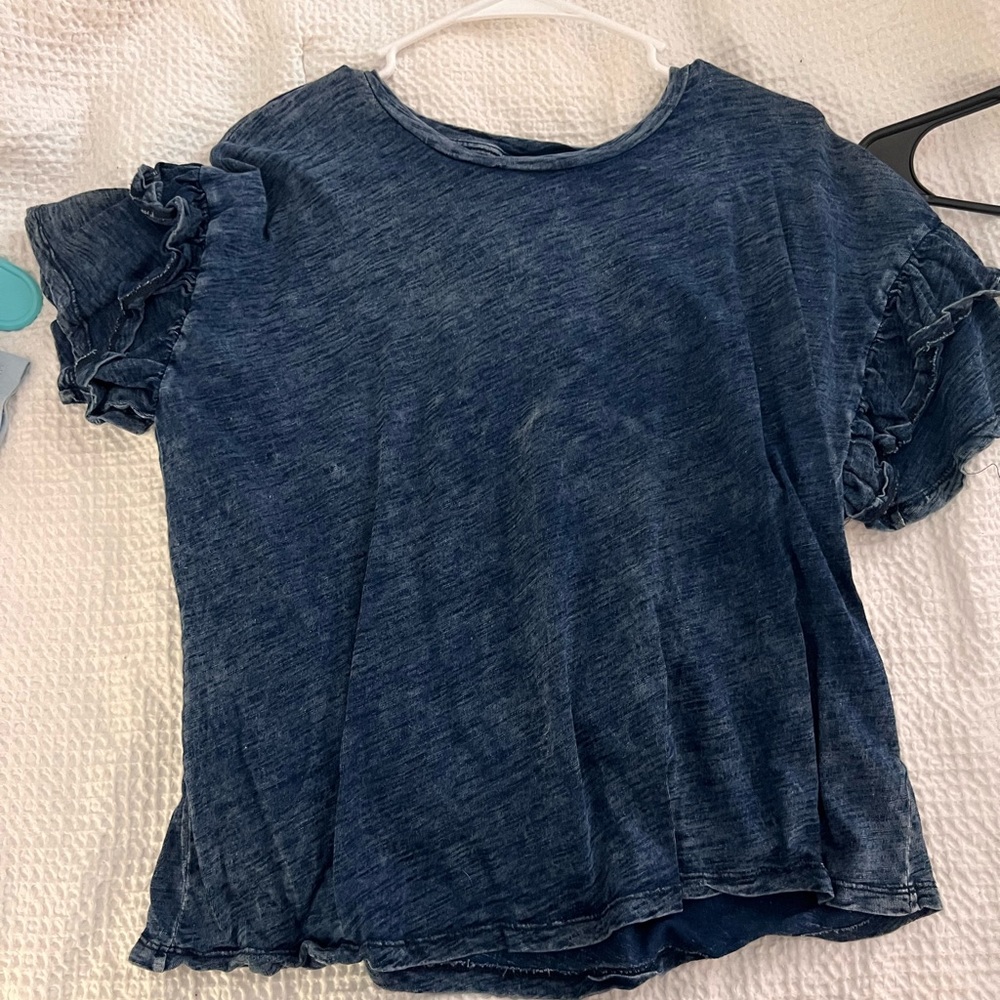 Universal Thread Navy ruffled shoulder top